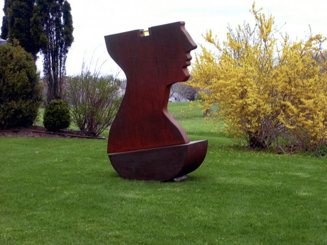 Madness, 2004 / Steel, liquid oil, glass, and bronze / 220 x 180 x 90 cm