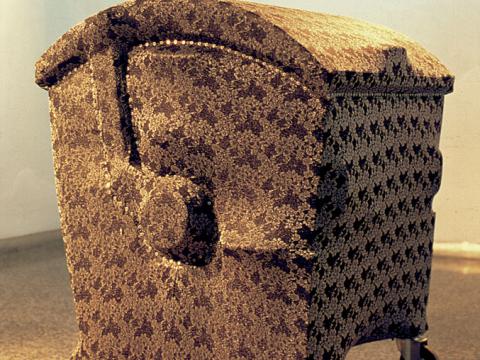 Analysis of beauty, 1999 / Garbage container, fabric and metal / Variable dimensions 